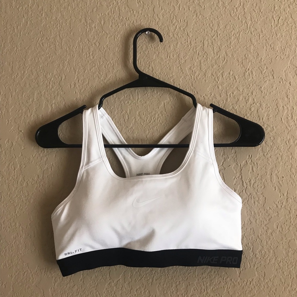 Nike pro dri-fit sports bra medium